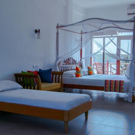 Aussie Swiss Weligama Hotel Kültér fotó