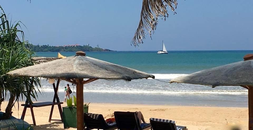 Aussie Swiss Weligama Hotel Kültér fotó