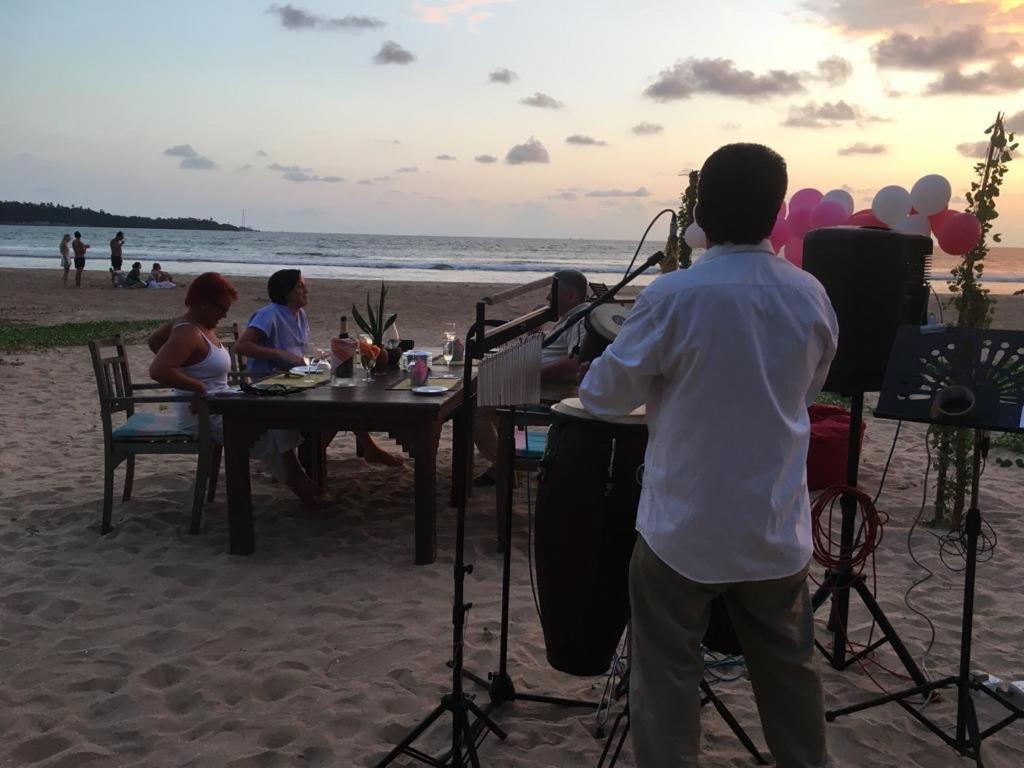 Aussie Swiss Weligama Hotel Kültér fotó