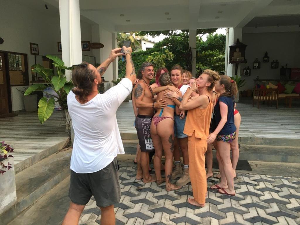Aussie Swiss Weligama Hotel Kültér fotó