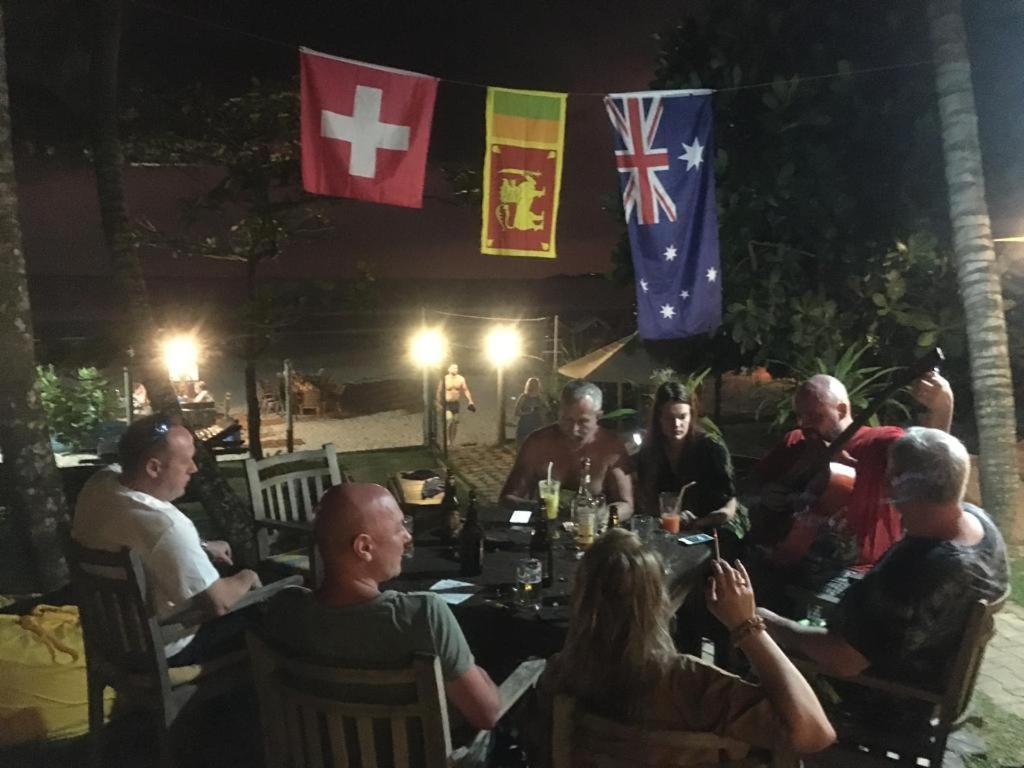 Aussie Swiss Weligama Hotel Kültér fotó