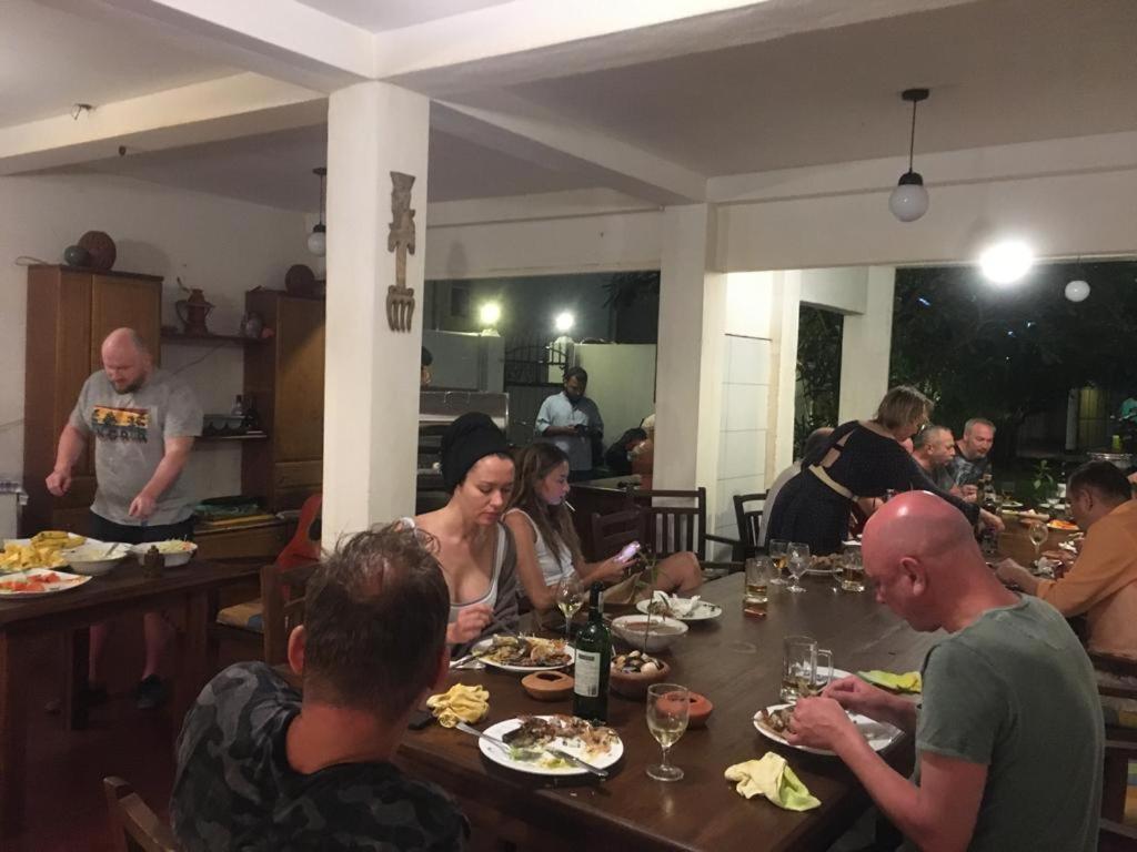 Aussie Swiss Weligama Hotel Kültér fotó