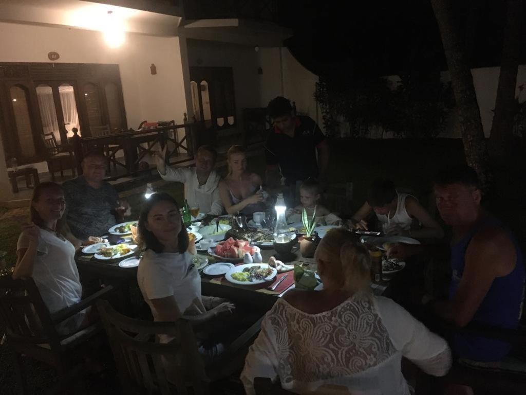 Aussie Swiss Weligama Hotel Kültér fotó