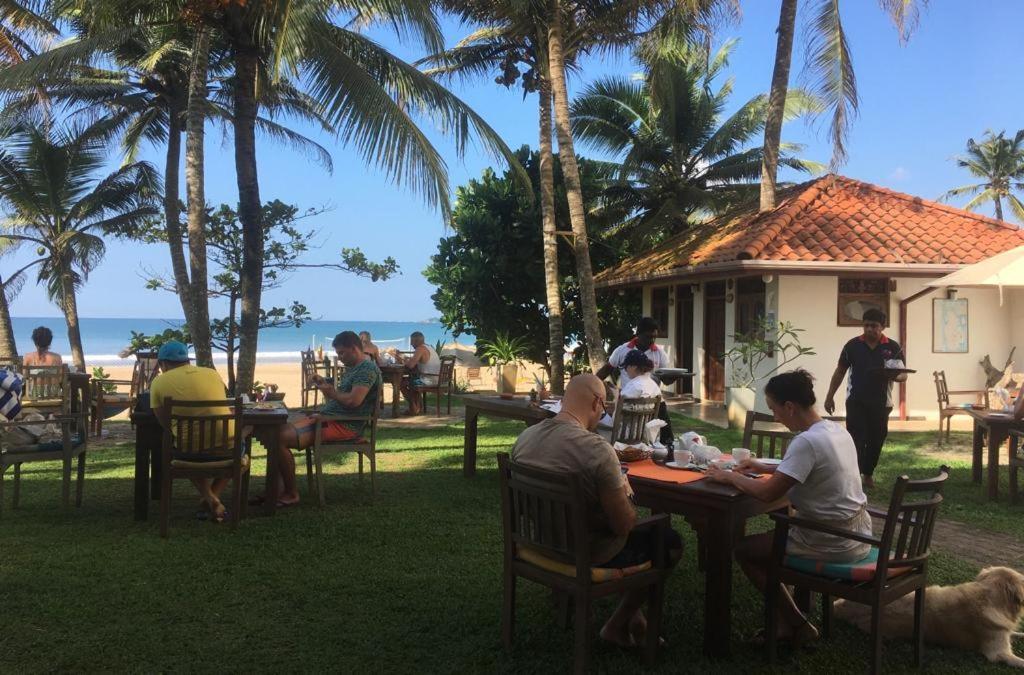 Aussie Swiss Weligama Hotel Kültér fotó