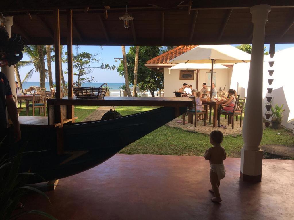Aussie Swiss Weligama Hotel Kültér fotó