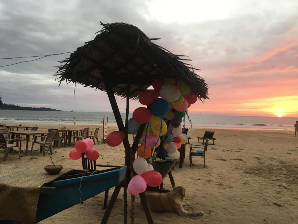 Aussie Swiss Weligama Hotel Kültér fotó