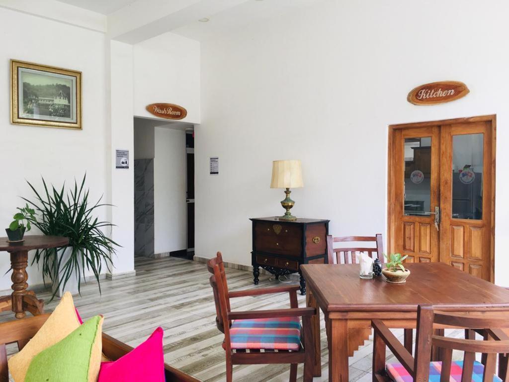 Aussie Swiss Weligama Hotel Kültér fotó