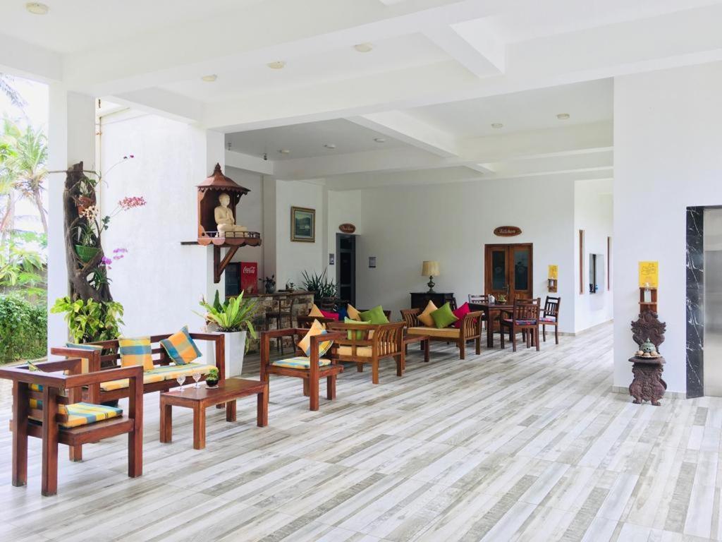 Aussie Swiss Weligama Hotel Kültér fotó